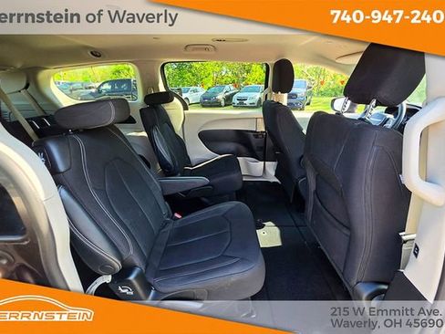 Used 2022 Chrysler Voyager LX FWD image 26