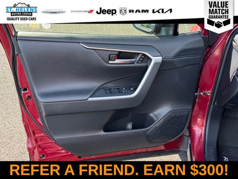 Used 2019 Toyota RAV4 Limited w/ Advanced Technology Package image 18