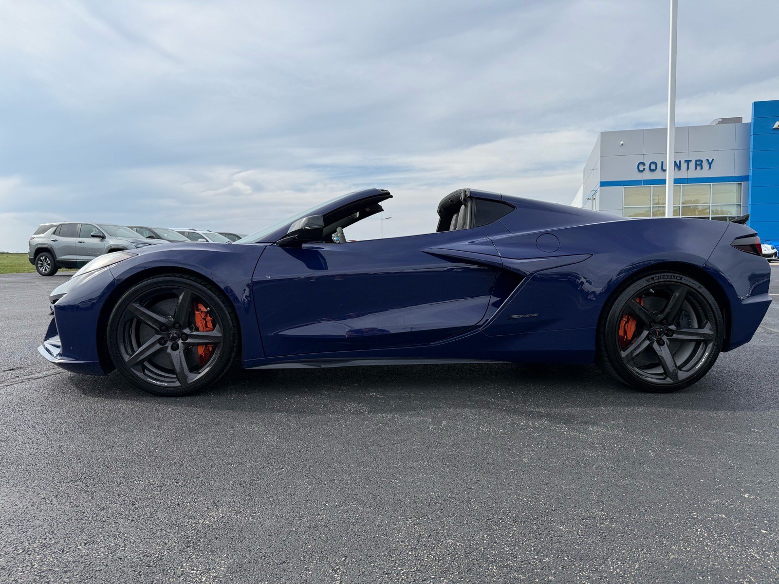 Used 2025 Chevrolet Corvette E-Ray w/ ZER Performance Package AWD/4WD image 5