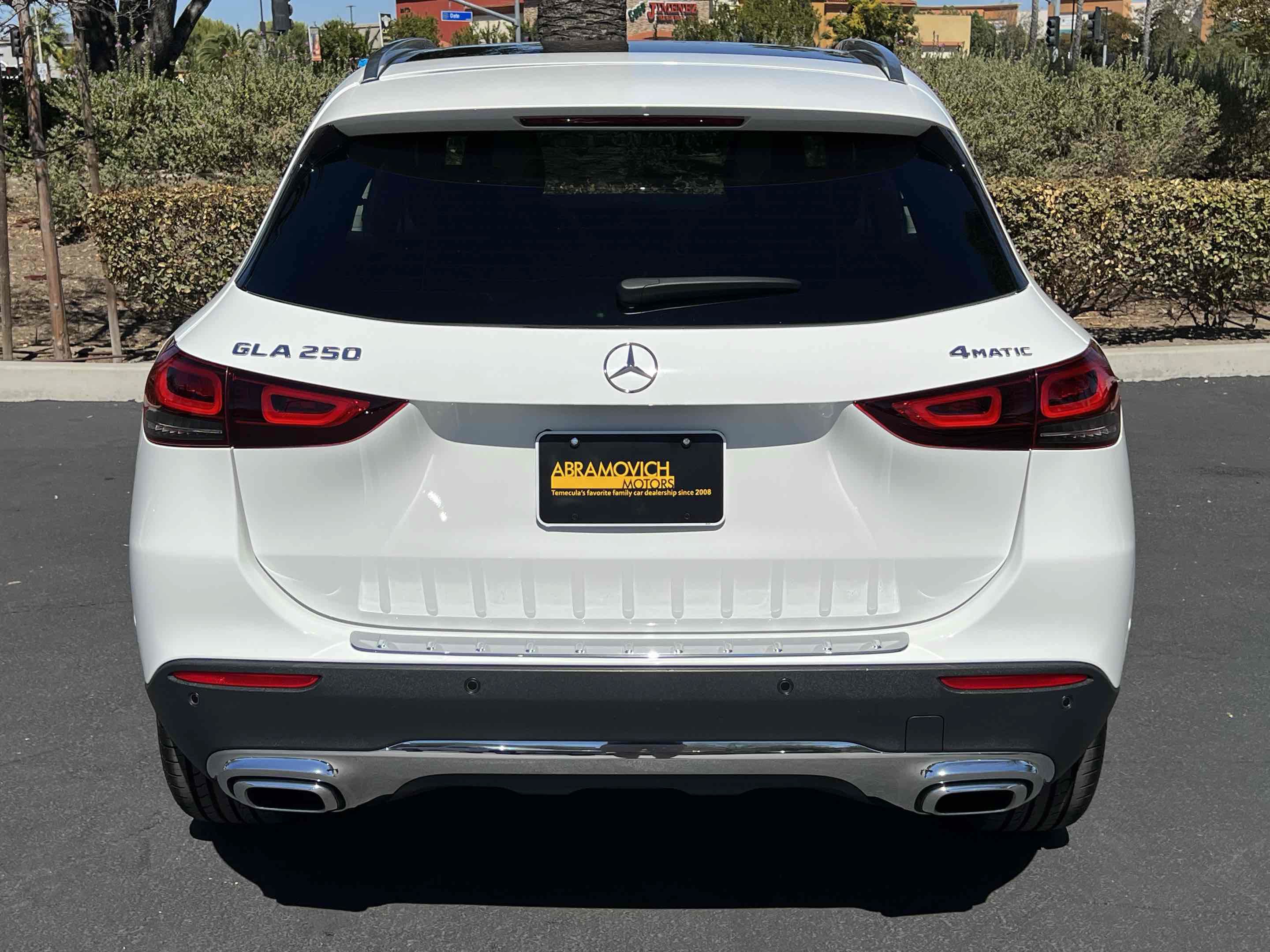 Used 2021 Mercedes-Benz GLA 250 4MATIC w/ Premium Package image 18