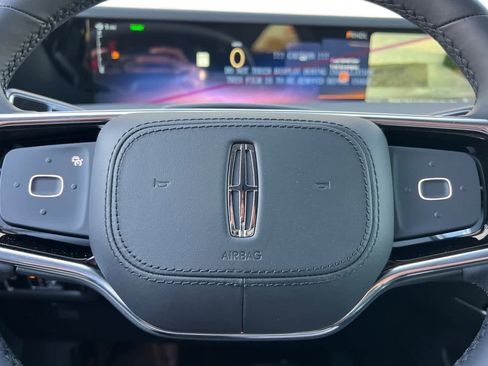 New 2026 Lincoln Nautilus Premier image 25