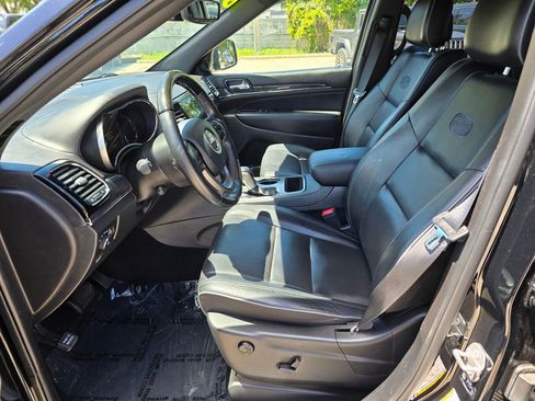 Used 2021 Jeep Grand Cherokee Overland RWD image 16