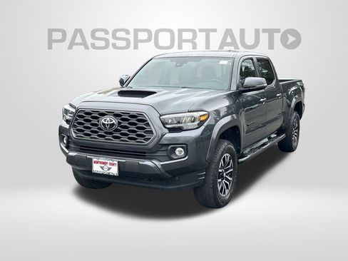 Used 2020 Toyota Tacoma SR5 image 1