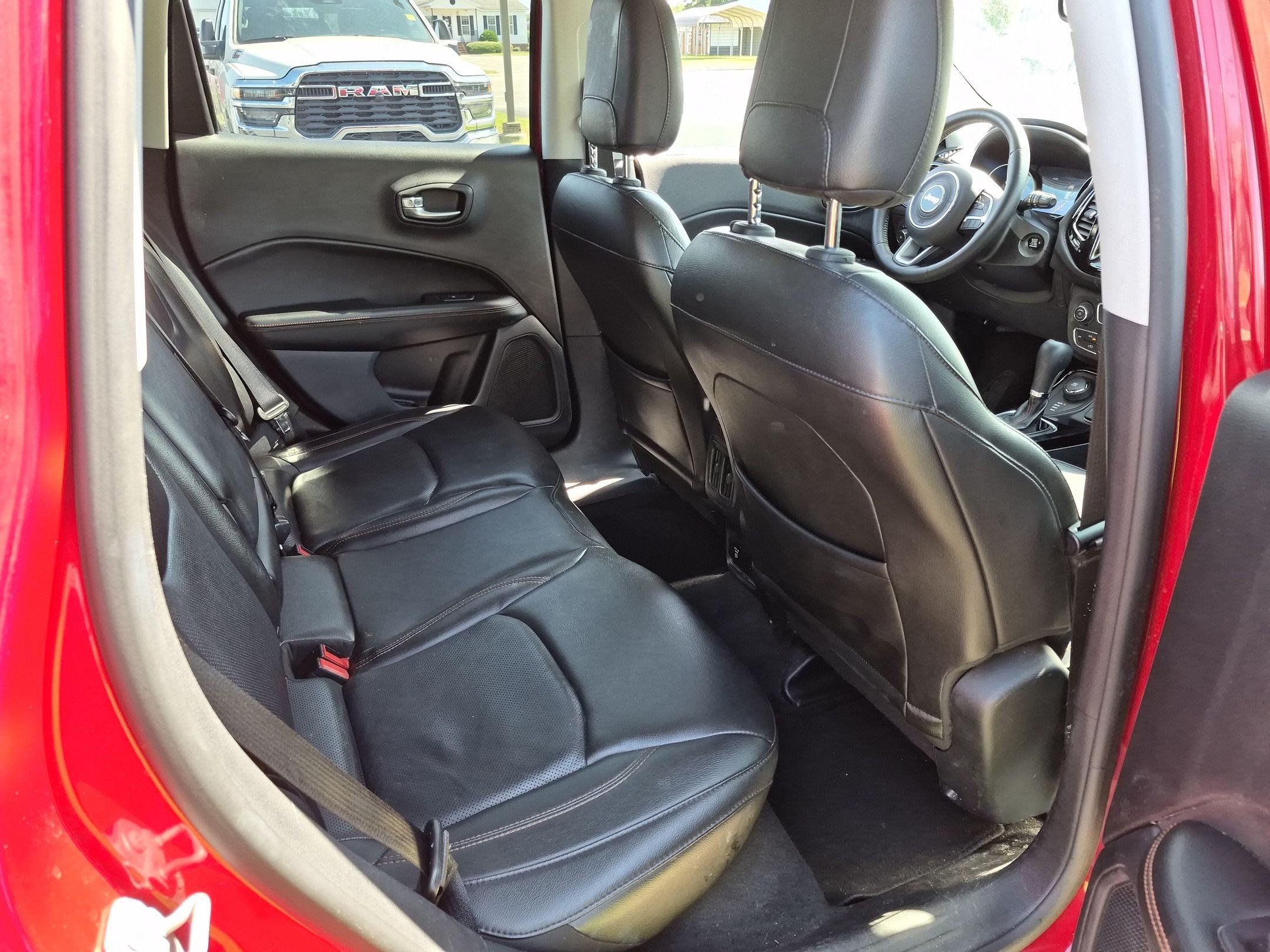 Used 2018 Jeep Compass Limited w/ Navigation Group AWD/4WD image 18