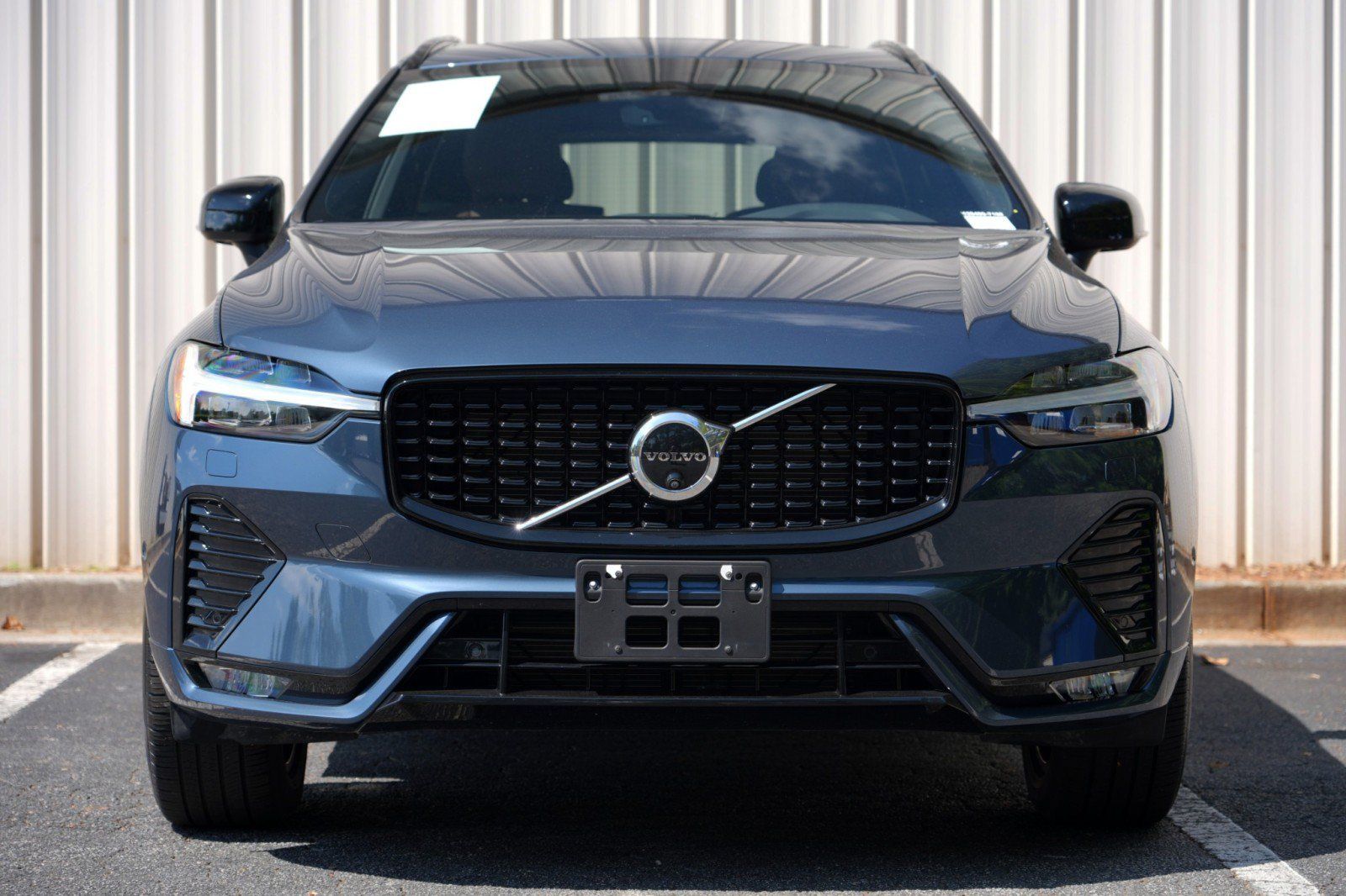 Used 2025 Volvo XC60 B5 Plus w/ Protection Package Premier AWD/4WD image 7