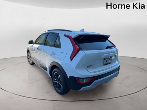 New 2026 Kia Niro LX FWD image 5