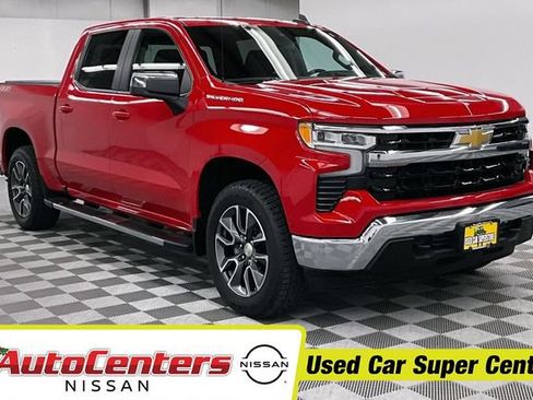 Used 2022 Chevrolet Silverado 1500 LT AWD/4WD image 1