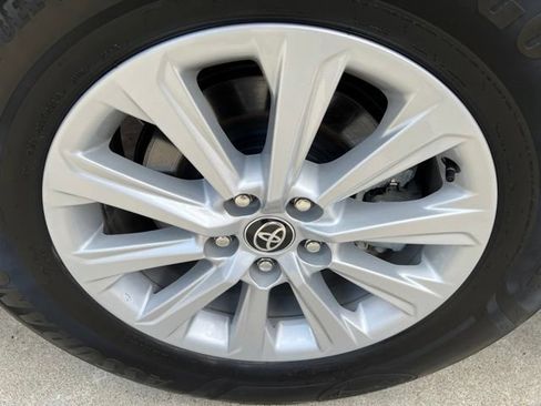 Used 2024 Toyota Grand Highlander AWD image 7