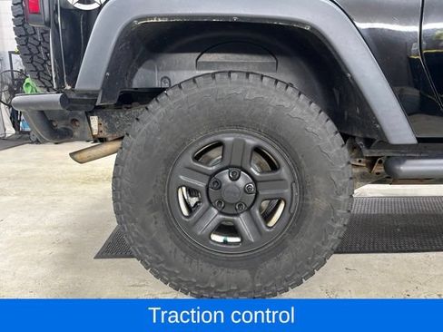 Used 2016 Jeep Wrangler Sport w/ Connectivity Group AWD/4WD image 17