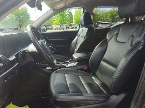 Used 2023 Kia Telluride S AWD/4WD image 9