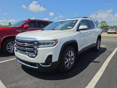 Used 2021 GMC Acadia SLT w/ Technology Package FWD image 6