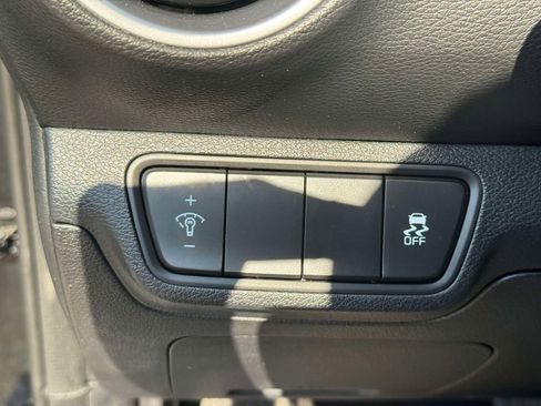 Used 2023 Kia Forte LXS FWD image 17