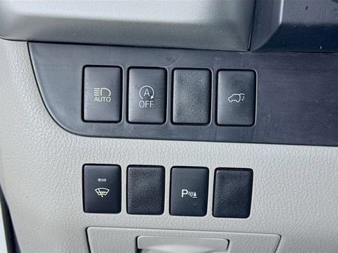 Used 2019 Toyota Highlander Limited FWD image 10