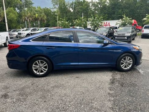 Used 2015 Hyundai Sonata SE w/ Option Group 09 FWD image 7