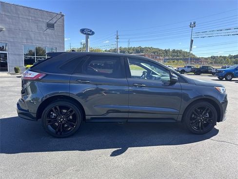 Used 2024 Ford Edge ST w/ Equipment Group 401A image 3