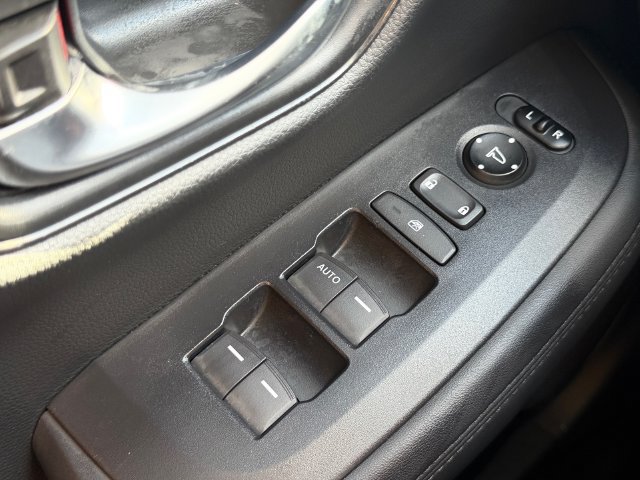 Used 2024 Honda HR-V LX image 26