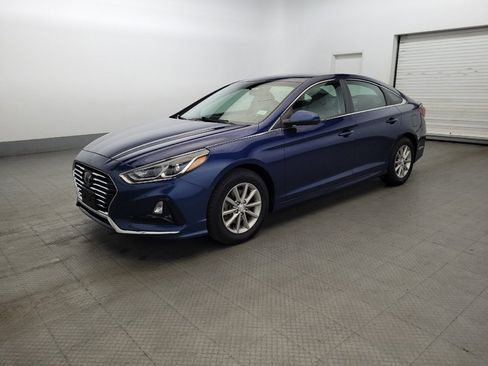 Used 2019 Hyundai Sonata SE FWD image 2