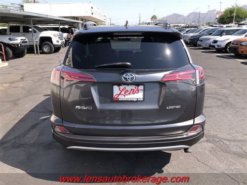 Used 2018 Toyota RAV4 Limited FWD image 7