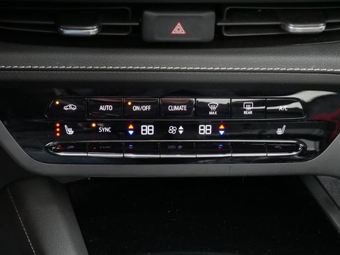 Used 2023 Buick Envision Essence w/ Sport Touring Package image 23