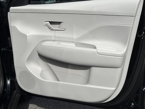 New 2026 Hyundai Kona SE FWD image 16