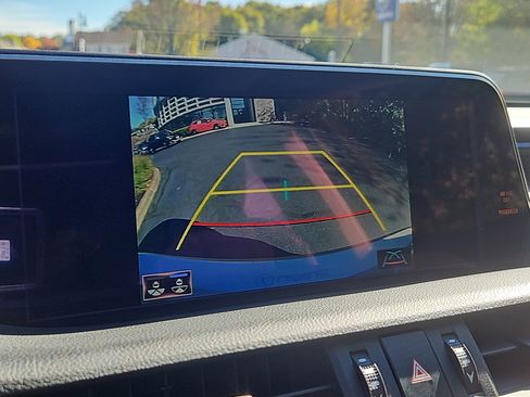 Used 2019 Lexus ES 350 image 9