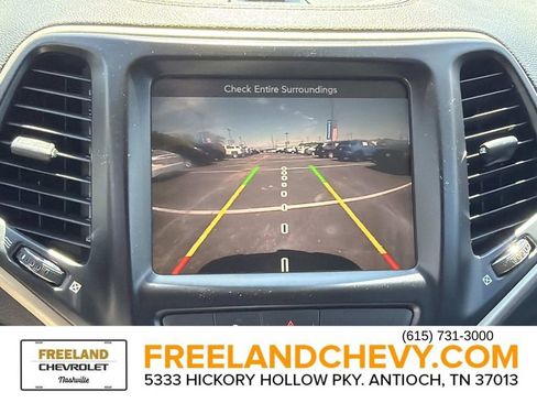 Used 2016 Jeep Cherokee Limited w/ Luxury Group FWD image 35