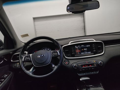 Used 2020 Kia Sorento EX AWD/4WD image 22