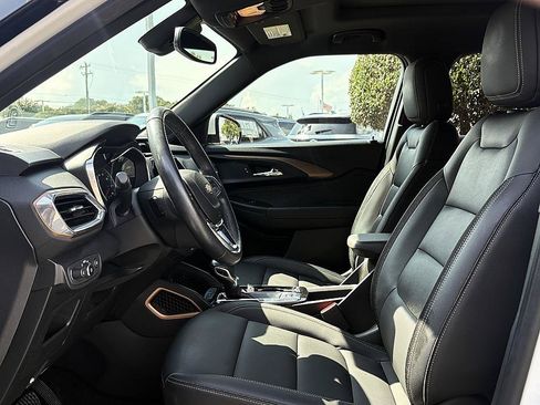 Used 2023 Chevrolet TrailBlazer ACTIV w/ Sun and Liftgate Package AWD/4WD image 8