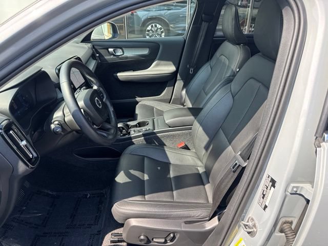 Certified 2025 Volvo XC40 B5 Core w/ Protection Package Premier AWD/4WD image 20