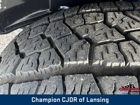Used 2020 RAM 1500 Laramie w/ Sport Appearance Package AWD/4WD image 38