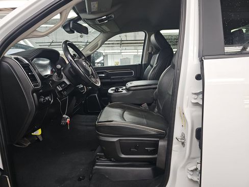 Used 2024 RAM 2500 Laramie AWD/4WD image 8