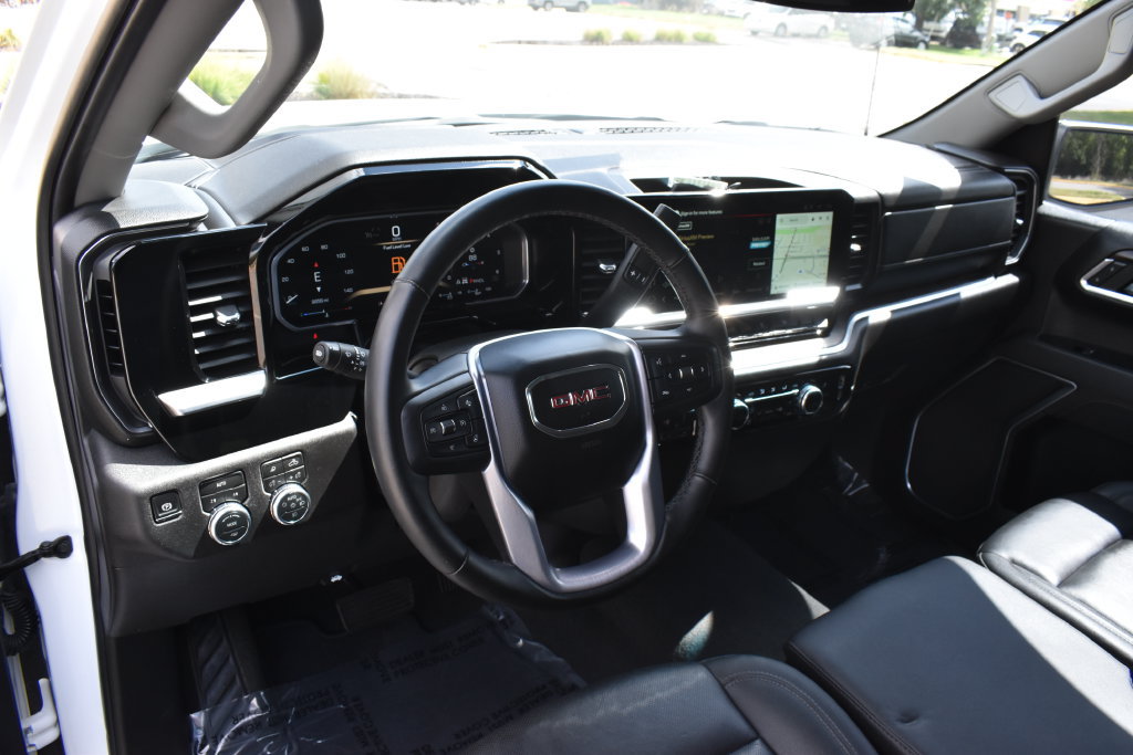 Used 2026 GMC Sierra 1500 SLT AWD/4WD image 14