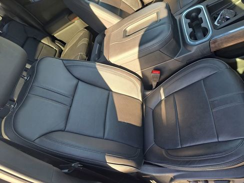 Used 2021 Chevrolet Silverado 1500 High Country image 17