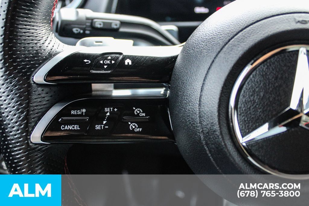 Used 2025 Mercedes-Benz GLB 250 image 26