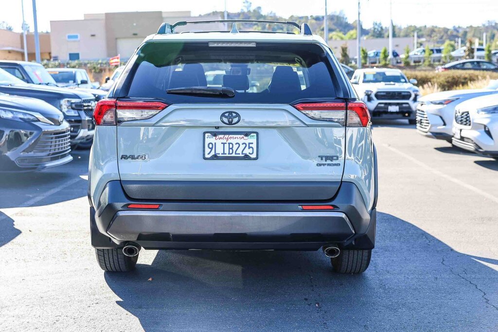 Certified 2020 Toyota RAV4 TRD Off-Road AWD/4WD image 23
