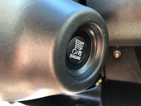 Used 2025 RAM ProMaster 2500 w/ U-Haul Equipment Group FWD image 30