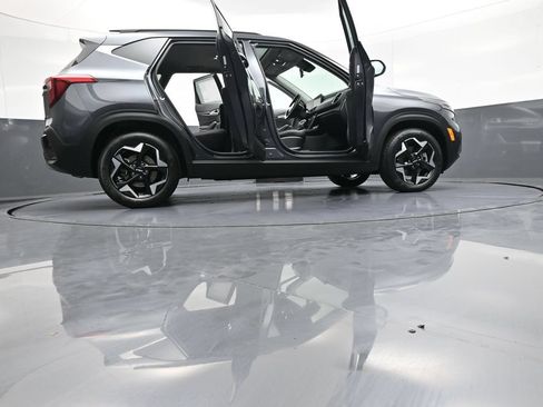 Certified 2024 Kia Seltos EX AWD/4WD image 48