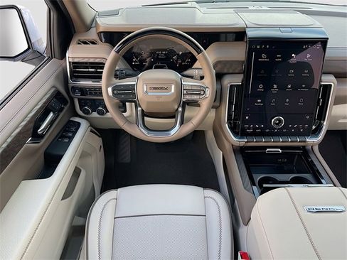 New 2026 GMC Yukon XL Denali w/ Denali Reserve Package image 16