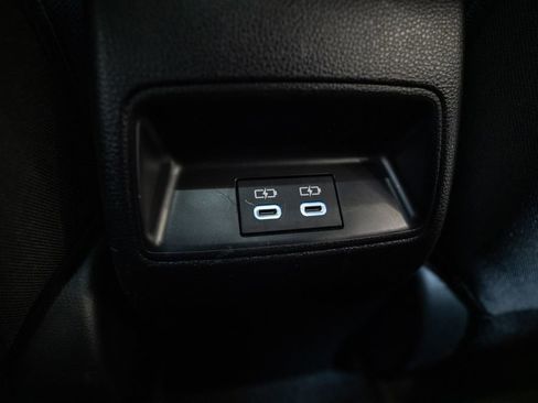 Used 2023 Toyota Corolla LE image 33