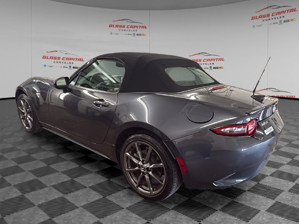 Used 2016 MAZDA MX-5 Miata Grand Touring RWD image 5