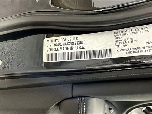 New 2025 Jeep Grand Cherokee Altitude image 14