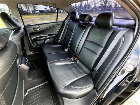 Used 2017 Honda Accord EX-L image 22