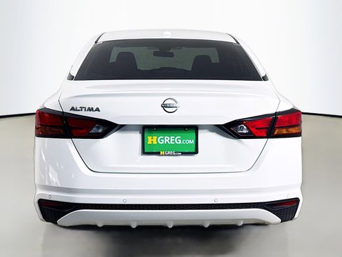 Used 2025 Nissan Altima 2.5 S image 8