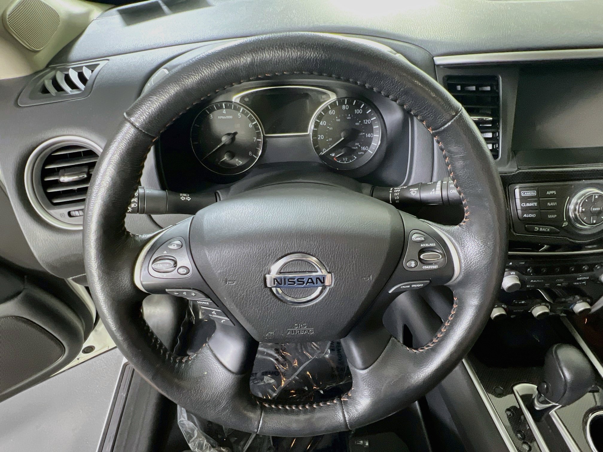 Used 2020 Nissan Pathfinder SL AWD/4WD image 11