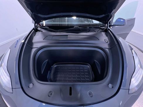 Used 2021 Tesla Model Y Long Range AWD/4WD image 11