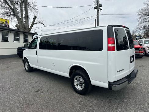 Used 2018 Chevrolet Express 3500 LT w/ LT Preferred Equipment Group image 4