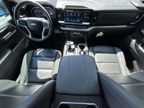 Used 2025 Chevrolet Silverado 1500 LT AWD/4WD image 12