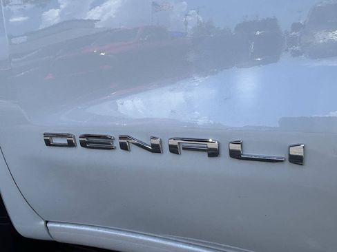 Used 2025 GMC Sierra 1500 Denali Ultimate AWD/4WD image 6
