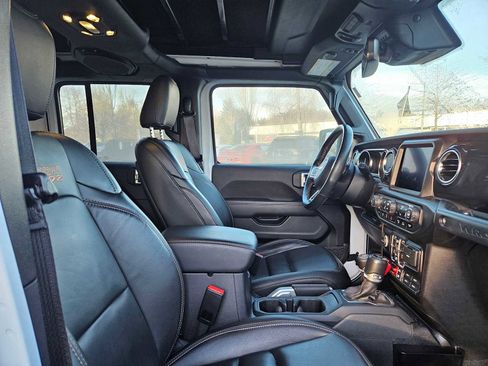 Used 2022 Jeep Wrangler Unlimited Rubicon w/ Xtreme Recon 35" Tire Package image 10