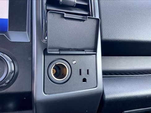 Used 2020 Ford F150 XLT w/ Equipment Group 302A Luxury AWD/4WD image 32